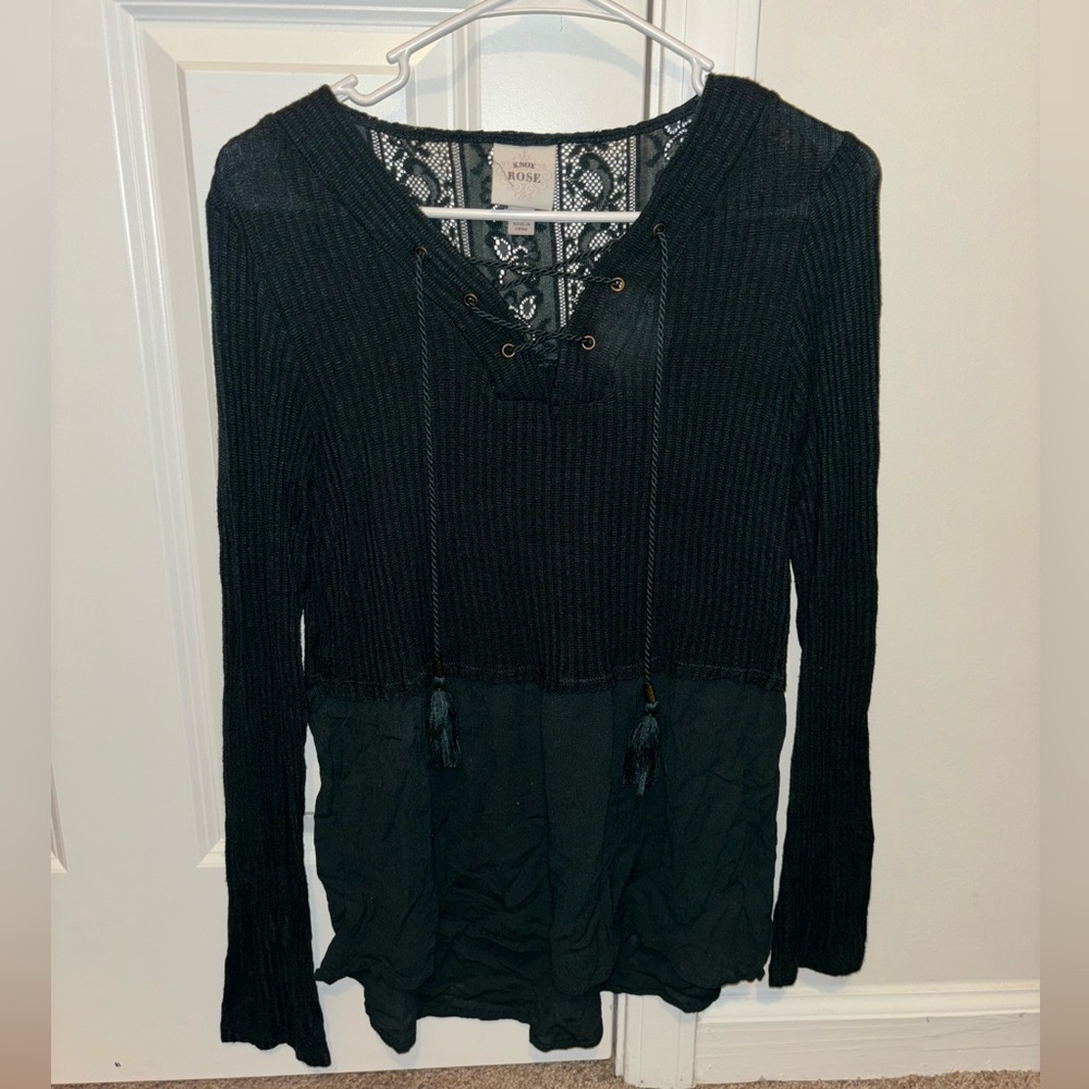 Knox Rose green top with lace and tie detail